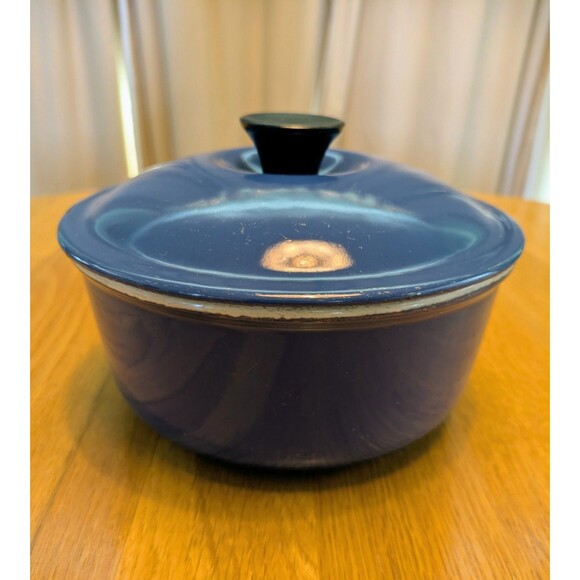 Vintage 16 Le Creuset France Enamel Cast Iron Sauce Pan Blue Hollow Handle w Lid - Picture 4 of 10